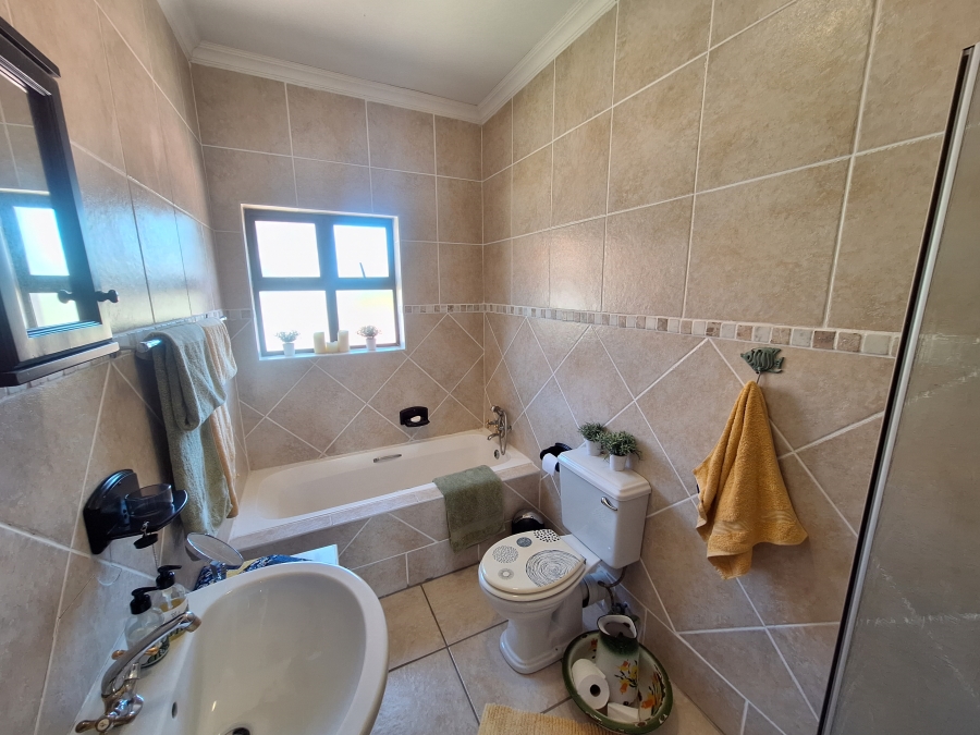 2 Bedroom Property for Sale in Ferreira Town Eastern Cape